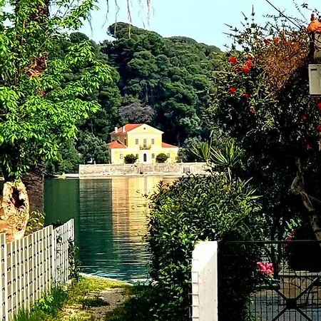 Daglas Seaside Apartment Nydri (Lefkada)